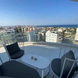 Apartment Mckenzie 2 Bedrooms Seaview, Larnaca