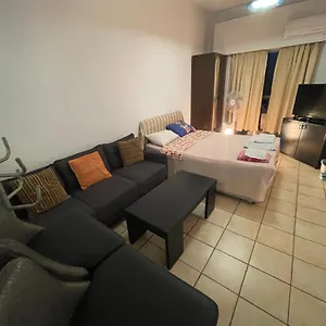 Studio Lárnaka